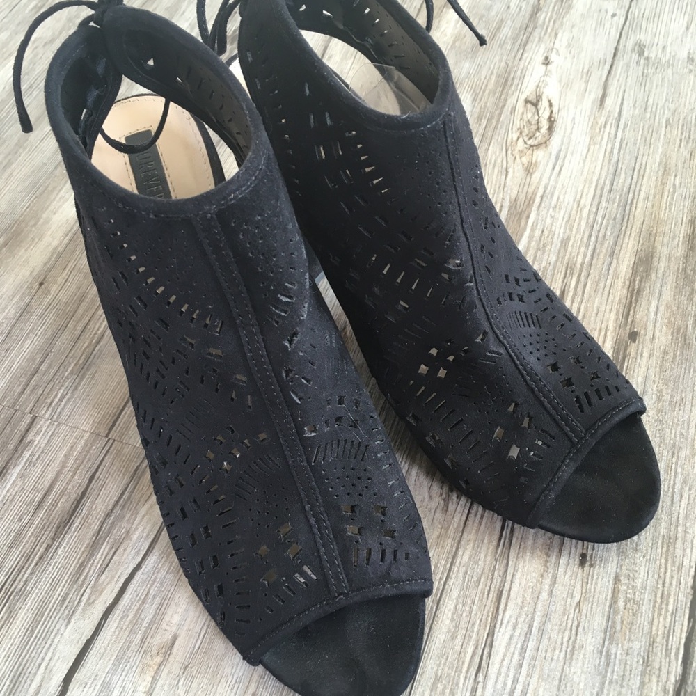 Black suede heel size 7.5